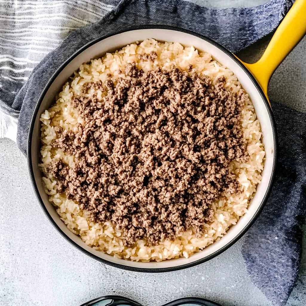 Recipe preparation for Cheesy Hamburger Rice Casserole
